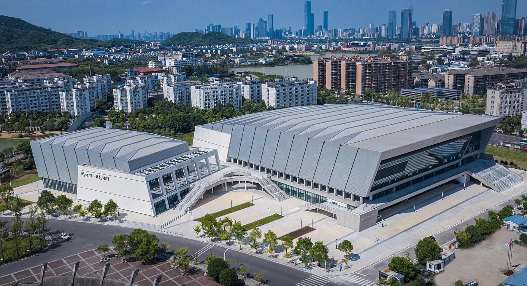 公司承建的中南大學新校區體育館（游泳館）建設工程榮獲兩項（土建、安裝）中國建設工程魯班獎